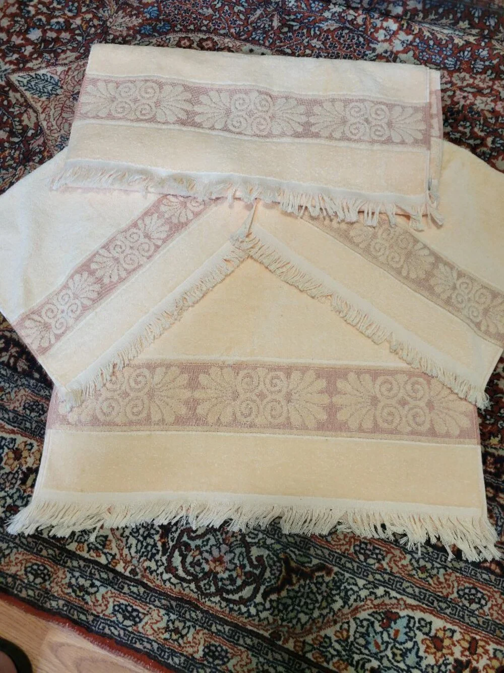 Vintage 70's Cannon Towel Set Like New 4 total